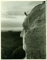 Mount_Rushmore construction 09.jpg